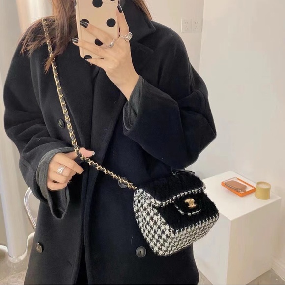 Authentic Chanel Handbag - Picture 16 of 16